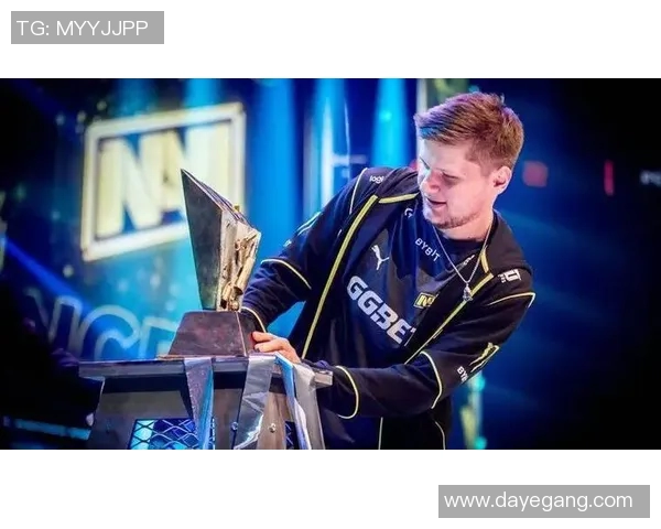 CS冬季大型锦标赛：Complexity战队国际阵容试验